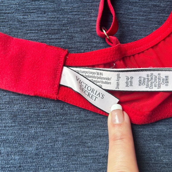 VS Lace push up bra - Picture 3 of 3